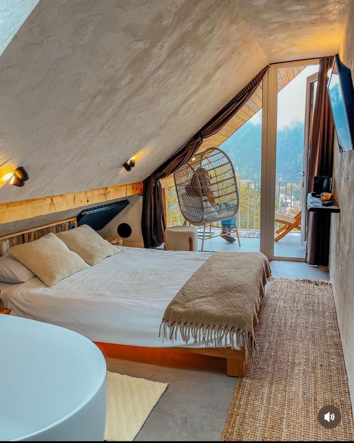Shard Boutique Hotel-Adult Only Braşov Exteriör bild