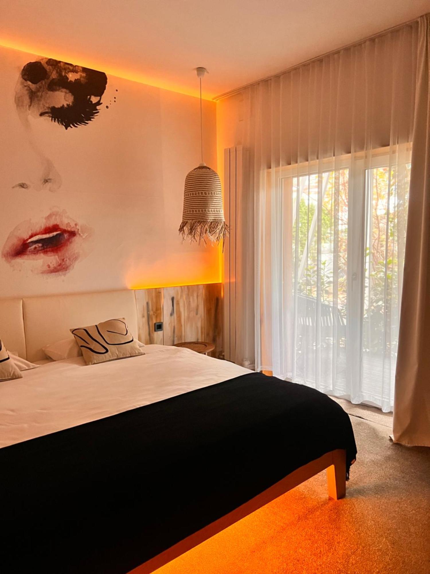 Shard Boutique Hotel-Adult Only Braşov Exteriör bild